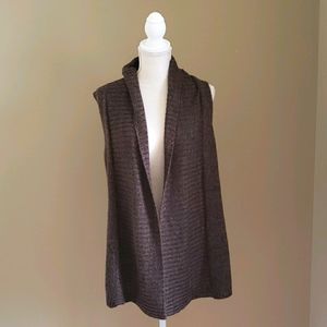 Sleeveless cardigan